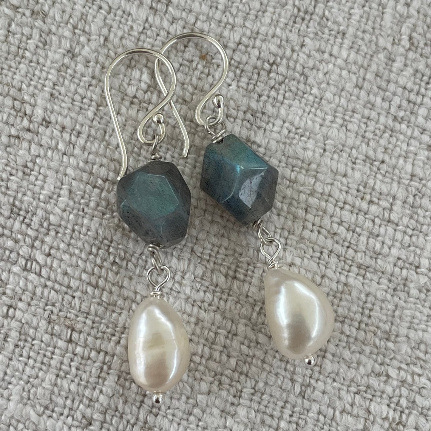 pearl earring dangle