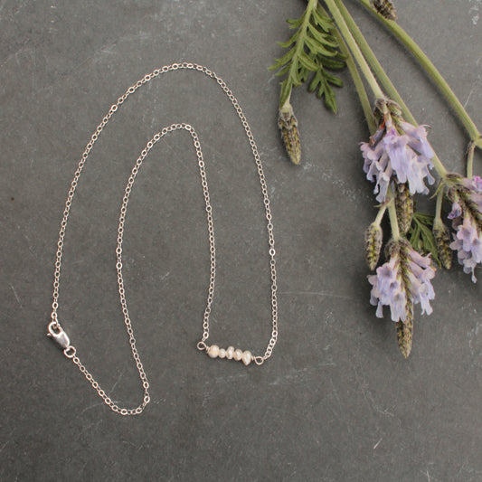 Luxury Necklace with Pearl detailing