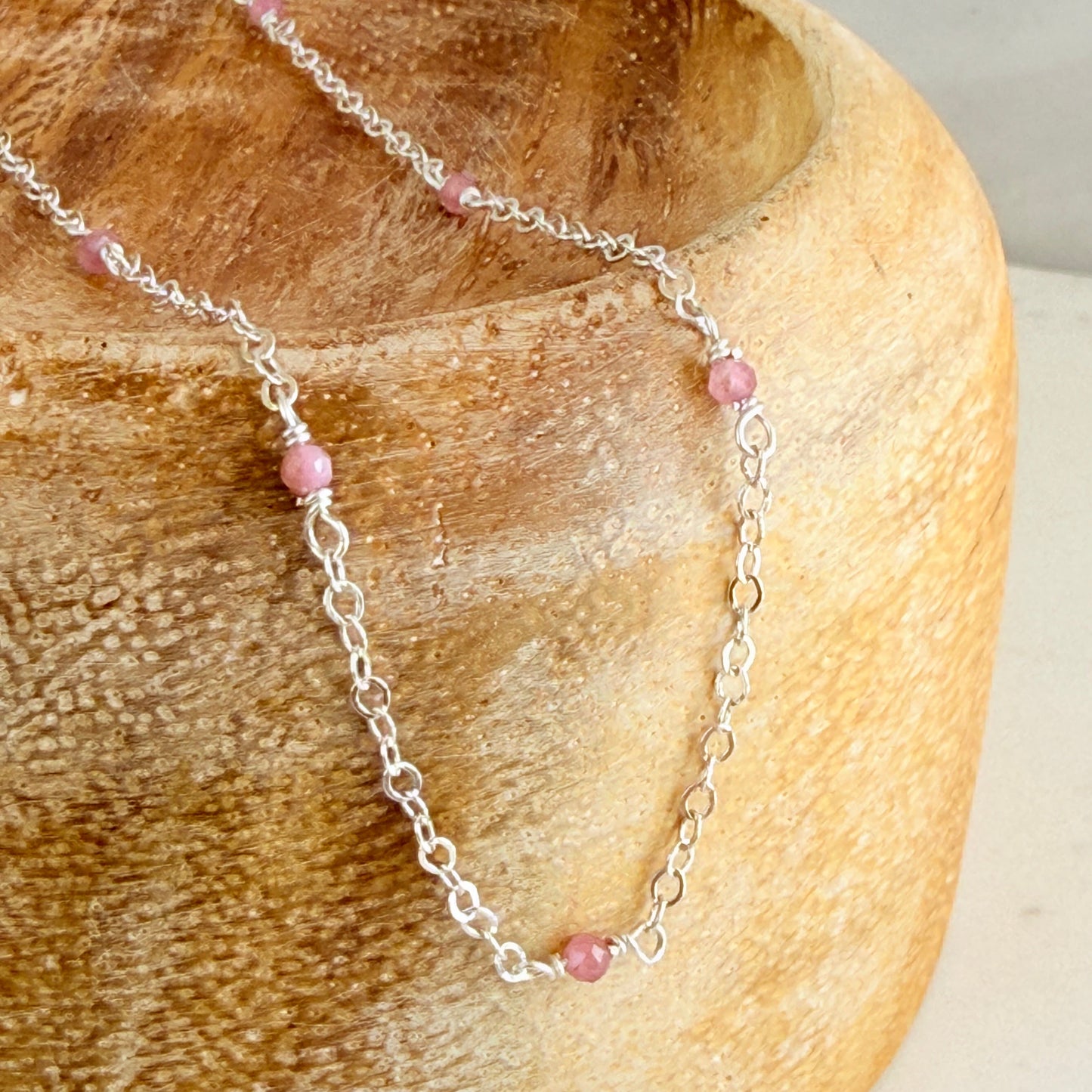 Collar de estación de pirita de hierro