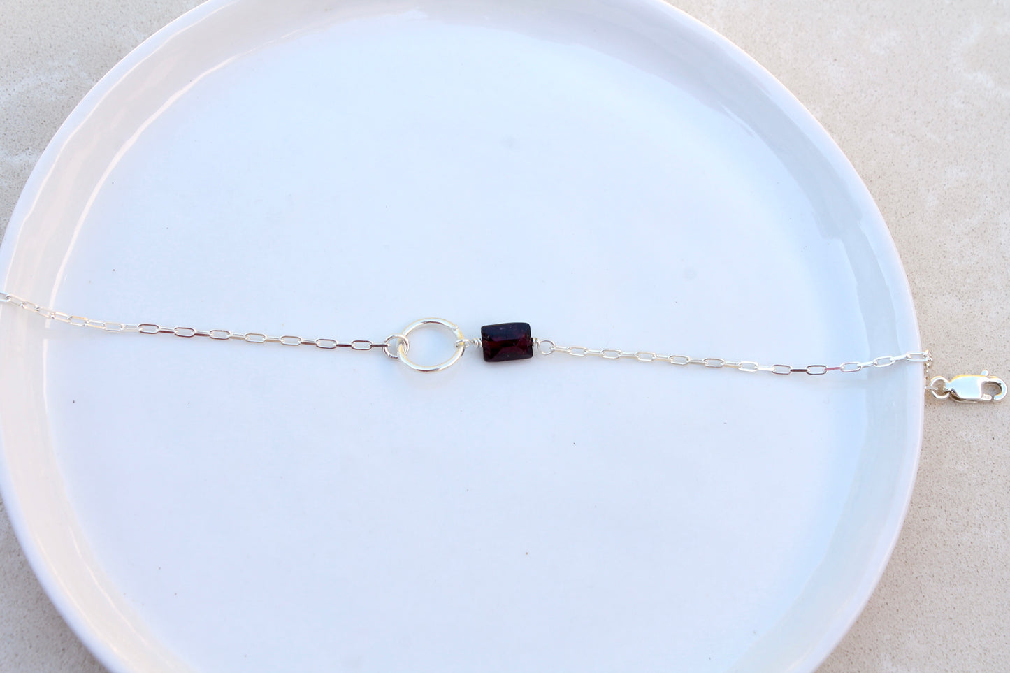 Bracelet Grenat Rouge et Cercle Argenté